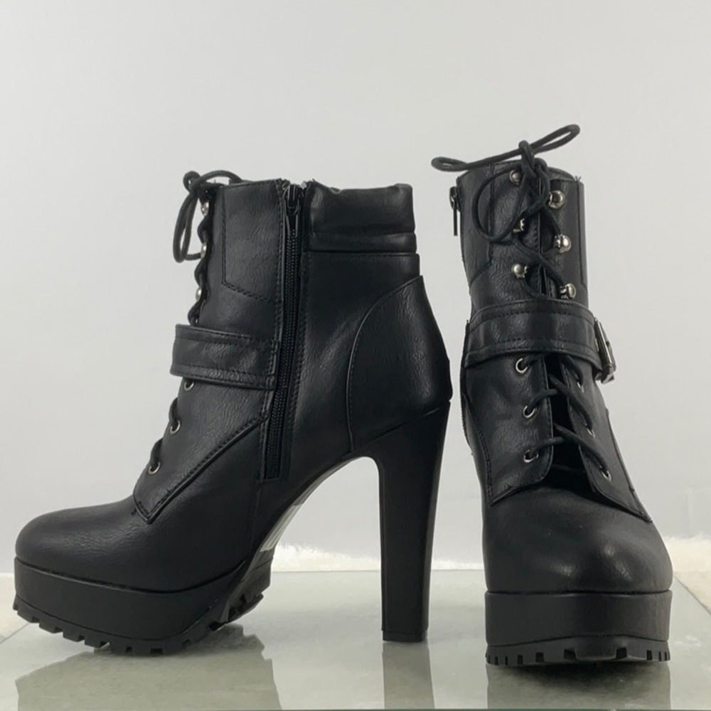 Black JustFab Arlene boots Size 8.5